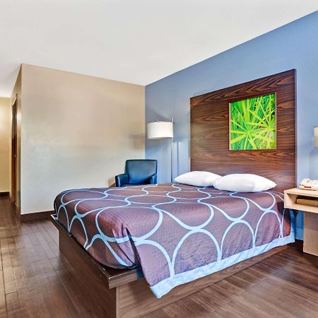 Super 8 By Wyndham Louisville Airport Esterno foto